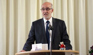 Prälat Dr. Christian Rose überbrachte zum 50-jährigen Jubiläum der Reutlinger Fachschule die herzlichsten Glück- und Segenswünsche der Kirchenleitung.